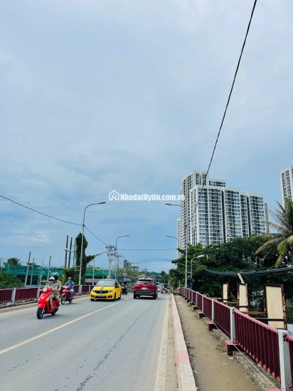 Chỉ 2,6 tỷ có nhà sổ sẵn 52m2 nằm cạnh Vinhomes Grand Park Quận 9.