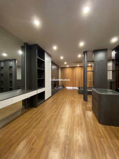  BÁN NHÀ NGỌC THỤY – 6 TẦNG THANG MÁY – Ô TÔ TRÁNH – Ở NGAY