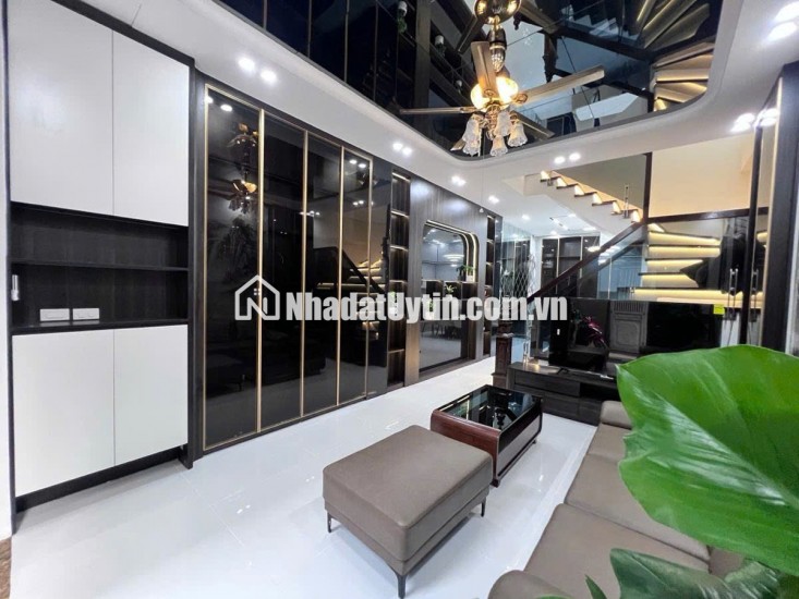 Vip Khương Đình 2 thoáng , ngõ thông, ô tô vào tận nhà,62m giá 17 tỷ