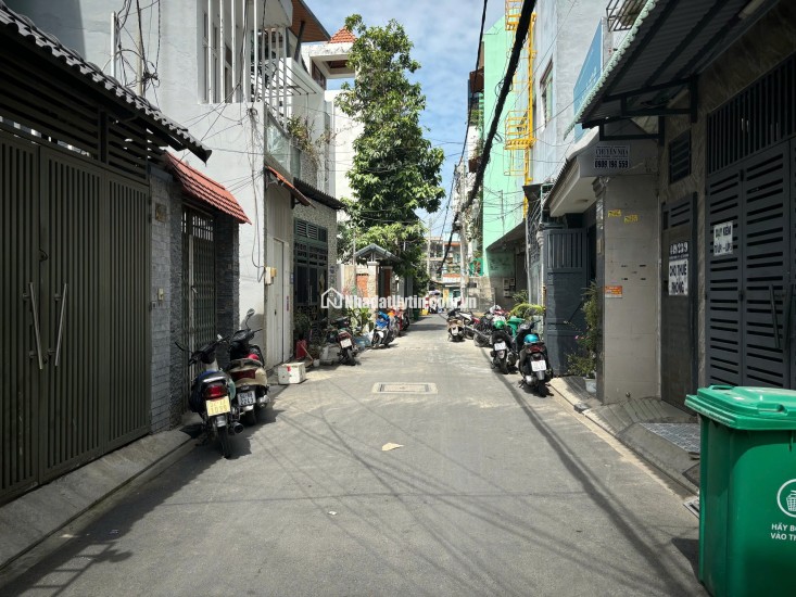 Bán Nhà HXH Đường Trường Chinh, P.14, Q. Tân Bình, 96m², Chỉ 10.2 Tỷ