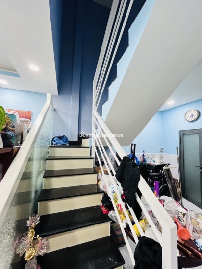 Quận 8–NHÀ ĐẸP HẺM ÂU DƯƠNG LÂN, P.3, Q.8–82M2 SÀN CHỈ 3T 900