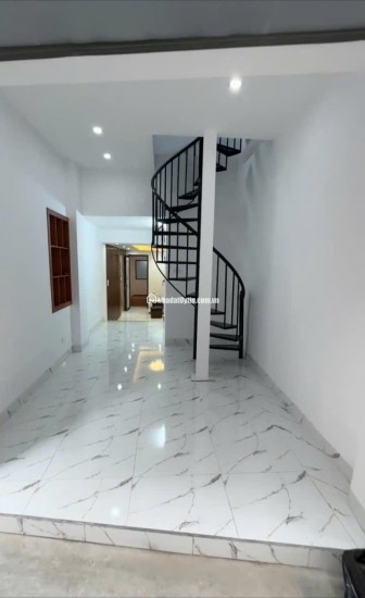 Bán nhà mặt ngõ kinh doanh Hà Nội. Ngõ 67 Thái Thịnh.