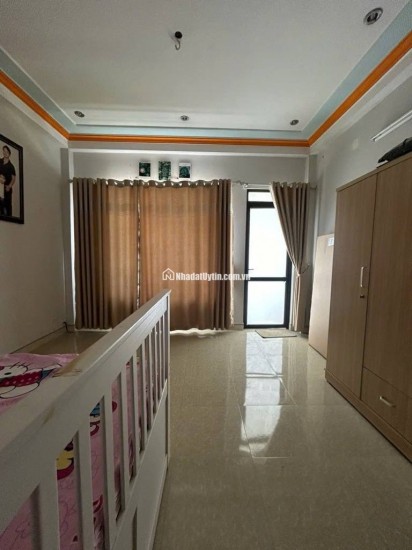 Hiếm bán gấp nhà Yên Phúc Hà Đông 55m 6 tầng nhỉnh 14 tỷ ,xe oto tránh