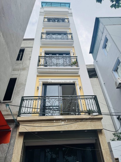 Bán Nhà Ngọc Thụy 50m2 7T Dân Xây 2 Thoáng 13 Tỷ, Ô Tô Đỗ Cửa, Full Nội Thất