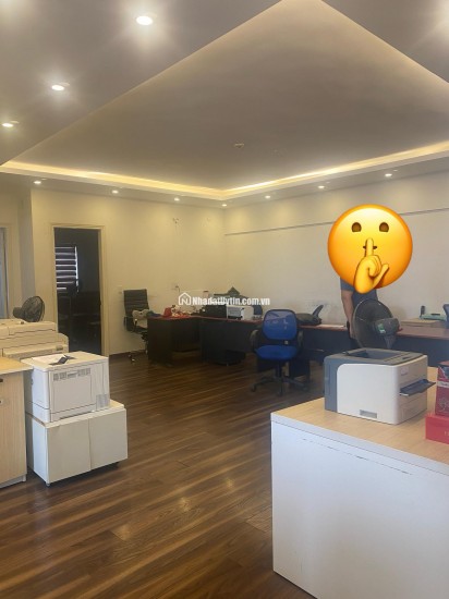 Bán Gấp Nhà Mặt Phố Nguyễn Văn Cừ 198m2, 5T, MT 8m, 2 Thoáng,  6X Tỷ Kinh Doanh Dòng Tiền