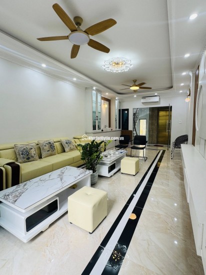 Bán Nhà Ngọc Thụy 50m2 7T Dân Xây 2 Thoáng 13 Tỷ, Ô Tô Đỗ Cửa, Full Nội Thất