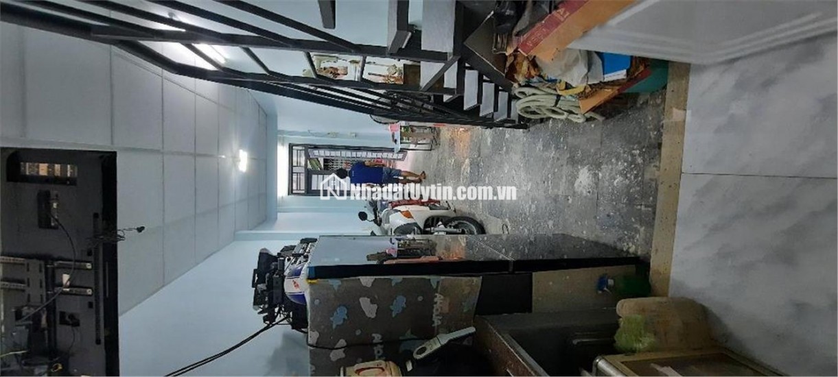 Nhà Trung Tâm Q10, Gần NowZone – DTSD 44m², Gác Suốt – Giá Mềm 3.X Tỷ