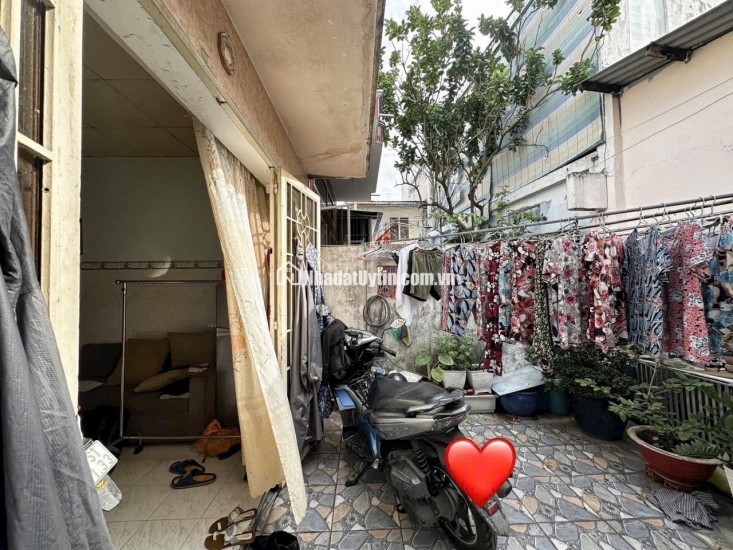 90M² _ NGANG 4.3 _ HOÀN CÔNG ĐỦ _  HẺM XE TẢI _ KẾ NGÃ 4 HÀNG XANH _ CHỈ 5.5 Tỷ