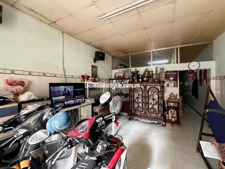 90M² _ NGANG 4.3 _ HOÀN CÔNG ĐỦ _  HẺM XE TẢI _ KẾ NGÃ 4 HÀNG XANH _ CHỈ 5.5 Tỷ