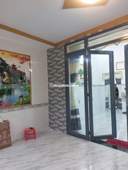 Bán nhà cấp 4 đẹp 252m2, 3PN, 1WC, mặt tiền rộng tại Tân Thông Hội