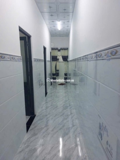 Bán nhà cấp 4 đẹp 252m2, 3PN, 1WC, mặt tiền rộng tại Tân Thông Hội
