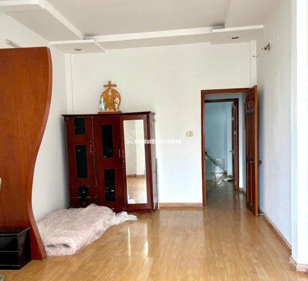 Cần bán HXH đường Nguyễn Sỹ Sách, P15, Tân Bình, 3.8x14m, 5.9 tỷ