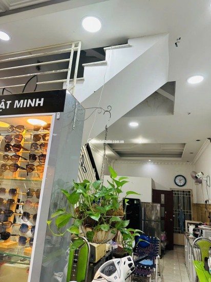 Bán HXH Đường Cách Mạng Tháng Tám, P.5, Tân Bình - 3.7x13.5m - 10.7 Tỷ
