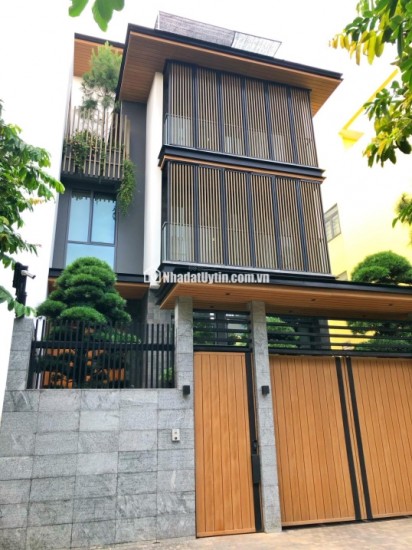 Nhà mới mặt tiền Cù Lao, Phan Xích Long, 120m², nội thất gỗ Cẩm Lai – Giá 49 tỷ (TL)