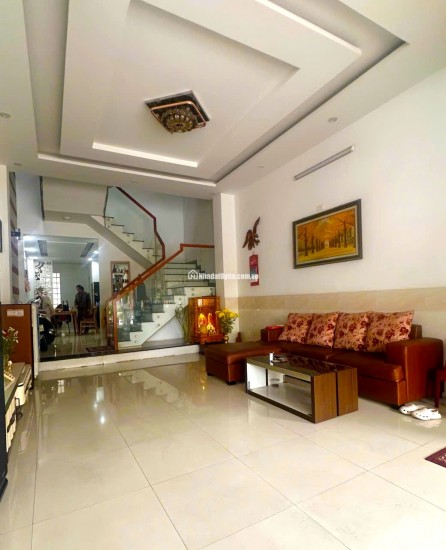 Bán nhà  4 tầng 4PN trung tâm Đà Nẵng