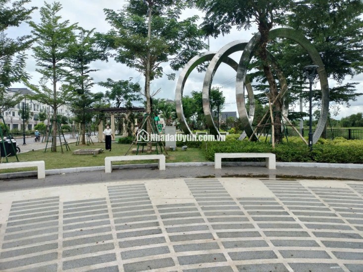 Bán đất nền thổ cư 100% ( Đất loại ODT) ngay khu vực CBD ( Long An)