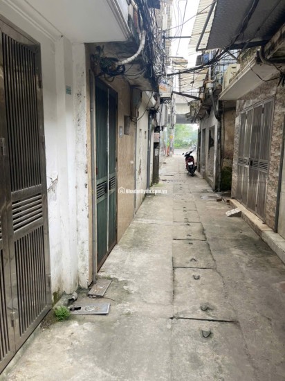Bán căn nhà Hà nội tập thể tầng một phố Nguyễn Xiển