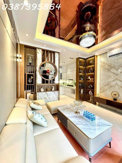  SIÊU PHẨM NHÀ ĐẸP - MỚI XÂY KÍNH CONG – PHÂN KHÚC 7,XX TỶ TẠI QUẬN CẦU GIẤY