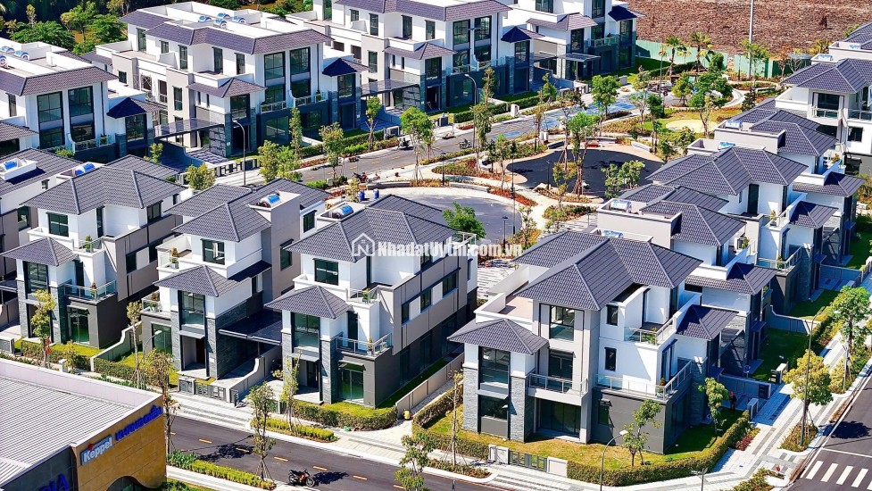 Bán nhà phố biệt thự Trung tâm quận 2 - Tp. Hồ Chí Minh