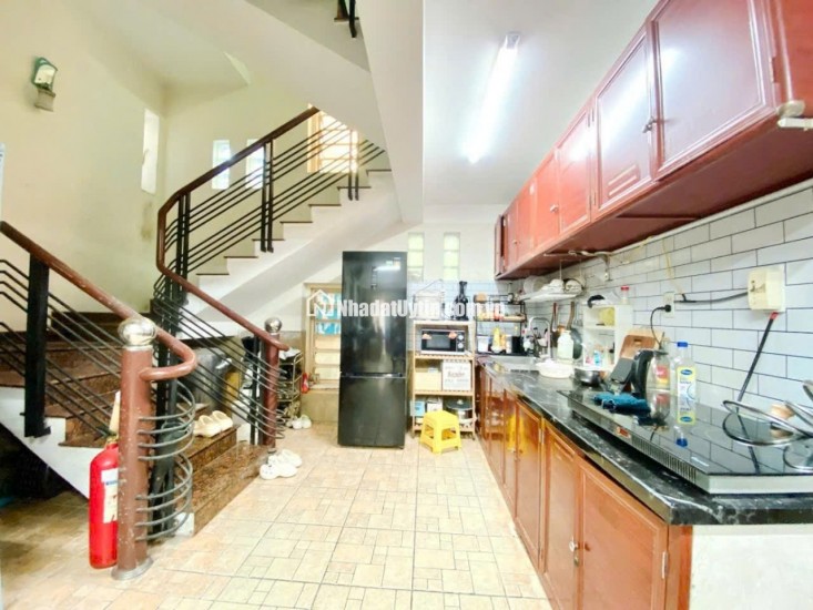 BÁN NHÀ GÒ VẤP HẺM XE TẢI THÔNG 80M2 5 LẦU NGANG 4.8M ĐANG KINH DOANH TRÀ SỮA