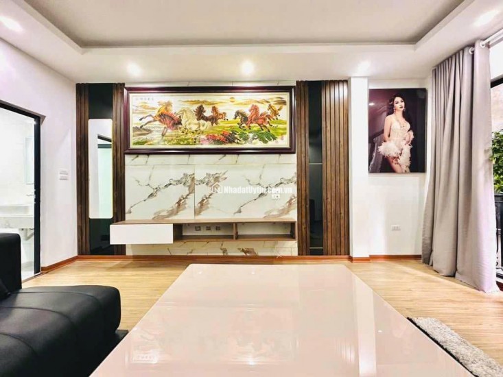 Bán nhà mới kính koong phố Văn Chương - quận Đống Đa