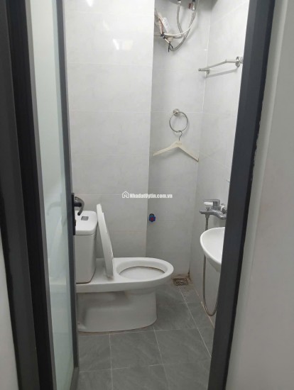 Bán biệt thự liền kề Long Biên, 22m2, 5 tầng, 4.2 tỷ, sổ đỏ
