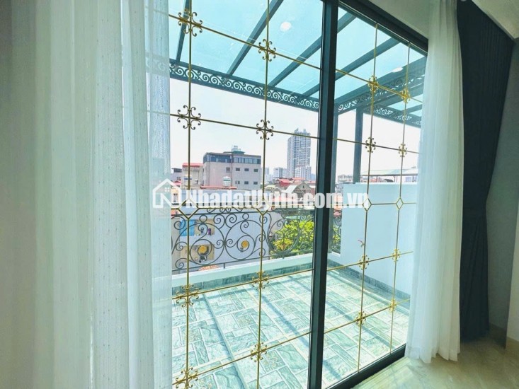 BÁN NHÀ MỚI XÂY 6 TẦNG THANG MÁY  NGÕ 68 CẦU GIẤY , LÔ GÓC , THIẾT KẾ HIỆN ĐẠI , GẦN PHỐ , Ở NGAY HOẶC KINH DOANH VÀ CHO THUÊ