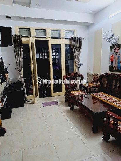 Bán nhà 3 tầng, hẻm ô tô 8m, Miếu Gò Xoài, ở ngay, tiện mở văn phòng