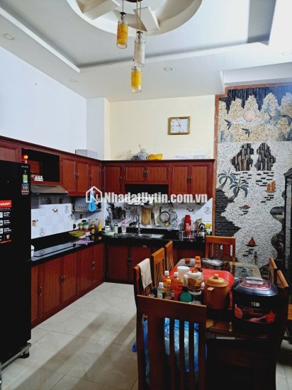 Bán nhà 3 tầng, hẻm ô tô 8m, Miếu Gò Xoài, ở ngay, tiện mở văn phòng