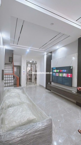 50M² – PHỐ HOÀNG NHƯ TIẾP – Ở CỰC SƯỚNG – Ô TÔ ĐỖ CỬA – CHỦ MỚI XÂY TÂM HUYẾT