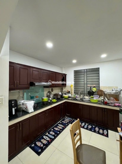 BÁN NHÀ TÂN BÌNH PHƯỜNG 15 HXH 5PN 5 LẦU 66M2 6.5 TỶ TL