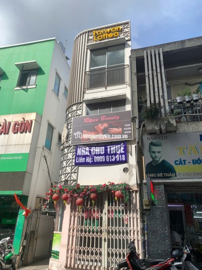 Cho thuê nhà mặt tiền đường Đề Thám, Q1 trệt 2 lầu 17tr/tháng