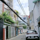 BÁN NHÀ HẺM XE HƠI THÔNG DTCN 40M2 4 TẦNG BTCT NHỈNH 5TỶ

 - Kết cấu: Trệt 3 lầu, gồm 4PN, 3wc, 2 sân thượng trước sau. Sàn BTCT

 - Hẻm xe hơi