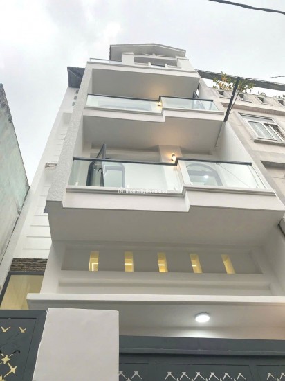 Bán nhà 4 tầng hẻm xe hơi ngay Lê Quang Định DT 42m2 Giá nhỉnh 7 tỷ