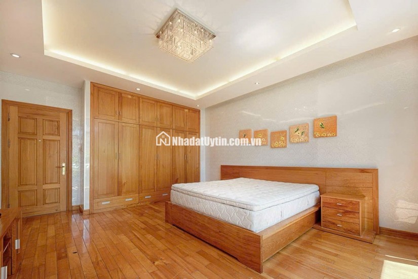 Bán Biệt phủ Trung tâm Hải Châu - Đà Nẵng. Rộng rãi - Hiện đại - Đẳng cấp. Giá chỉ 34 tỷ.