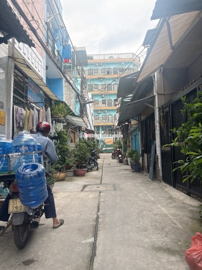 KHU VỰC HIẾM NHÀ BÁN - NẰM NGAY TRUNG TÂM PHƯỜNG ĐIỂM QUẬN 8 - SÁT VÁCH