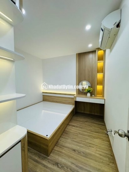 Chính chủ cần bán 2 ngủ tòa HH3B Linh Đàm tặng nội thất nhập khẩu xịn xò giá 2.1XX tỷ