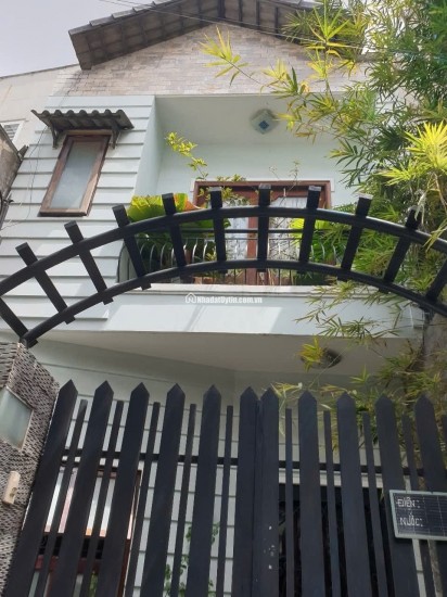 Bán nhà phường Linh Chiểu, đối diện Vincom