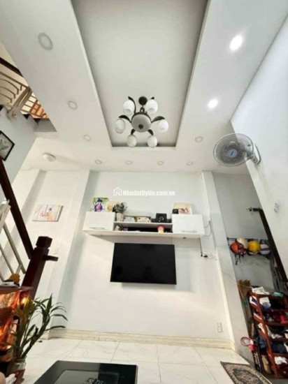 Bán nhà phường Linh Chiểu, đối diện Vincom