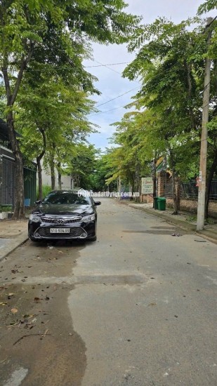 BÁN NHÀ PHỐ MỚI TINH THIẾT KẾ TÂN CỔ ĐIỂN - XE HƠI ĐẬU TRONG SÂN, ĐƯỜNG LÒ LU, P. TRƯỜNG THẠNH (Q9 CŨ )