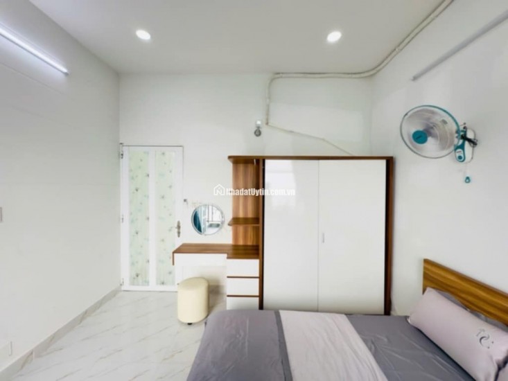 Dịu chuyên bán đẹp hẻm xe hơi giá rẻ Q12