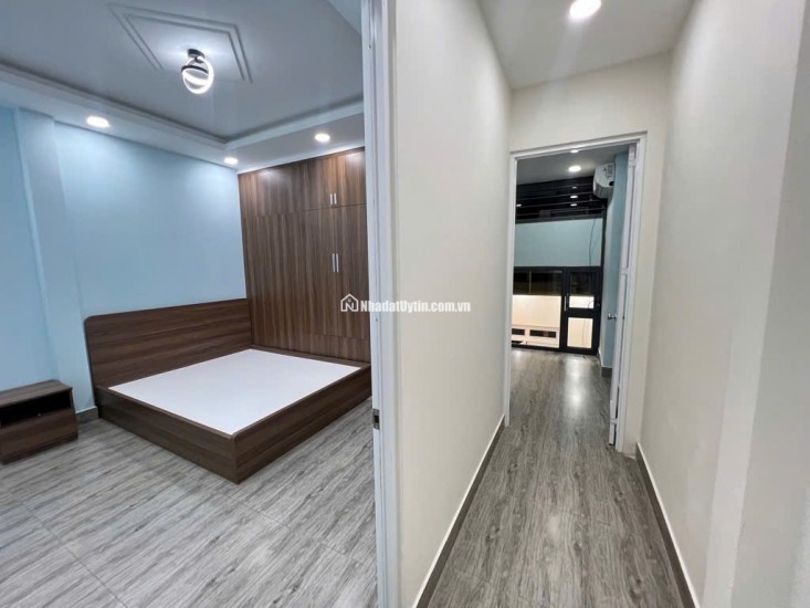 CƠ HỘI VÀNG CHO NHÀ MỚI - CHỈ 4.95 TỶ, VỊ TRÍ SIÊU ĐẸP GẦN CHỢ HIỆP PHÚ