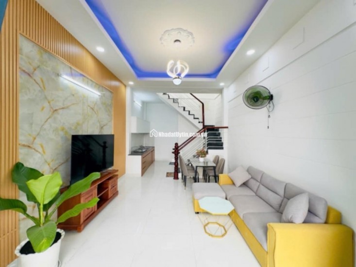 Dịu chuyên bán đẹp hẻm xe hơi giá rẻ Q12
