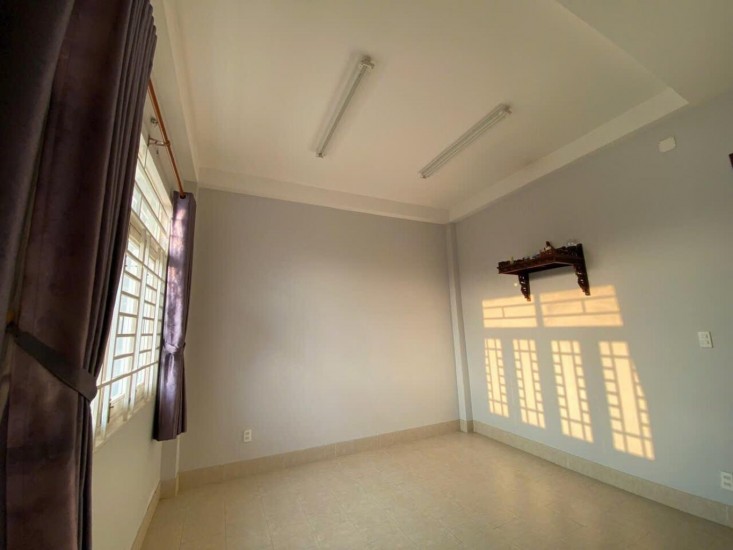 Nguyễn Súy, Tân Quý, 65m2 (4,5x17) 3 Tầng, Khu Vực Mua Bán Sầm Uất Sát Chợ Tân Hương, Ngay Aeon Tân Phú, Hẻm xe Hơi - Nhỉnh 7 Tỷ Còn TL