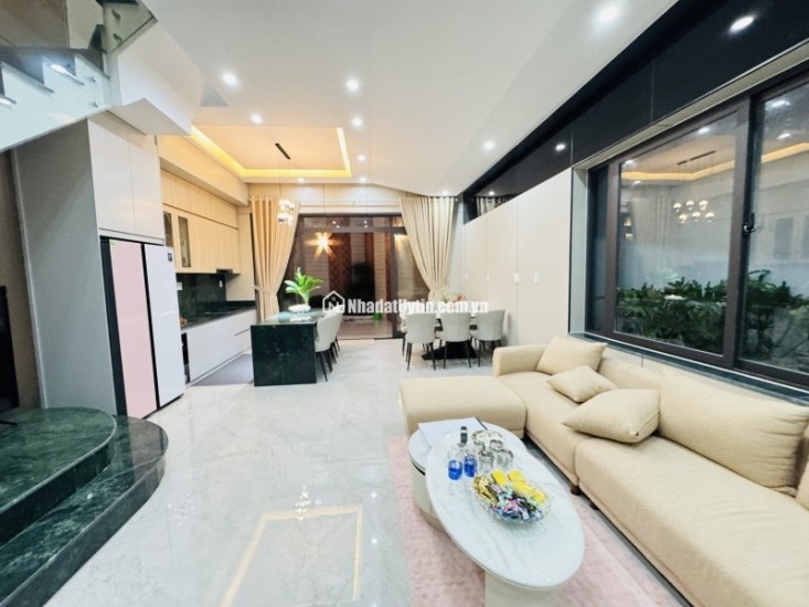 ► Nhà Mai Lão Bạng, gần Bạch Đằng, 108m2, ngang 5.5m, 3 mê mới tinh, Hiện Đại, Nội Thất Ngoại, 6.37 tỷ