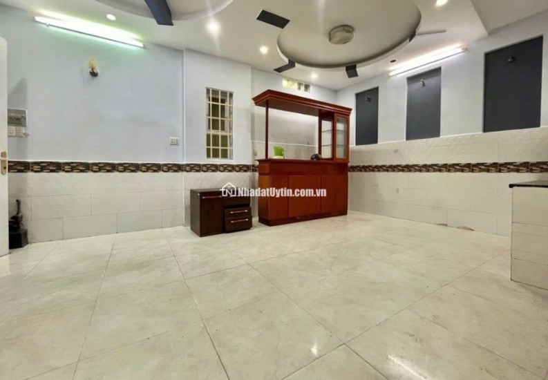 PHAN ĐĂNG LƯU , PHÚ NHUẬN - HẺM XE HƠI LÔ GÓC, LÔ GÓC 3 MẶT THOÁNG  - 39M2 - 4 TẦNG BTCT - NHỈNH 7 TỶ TL