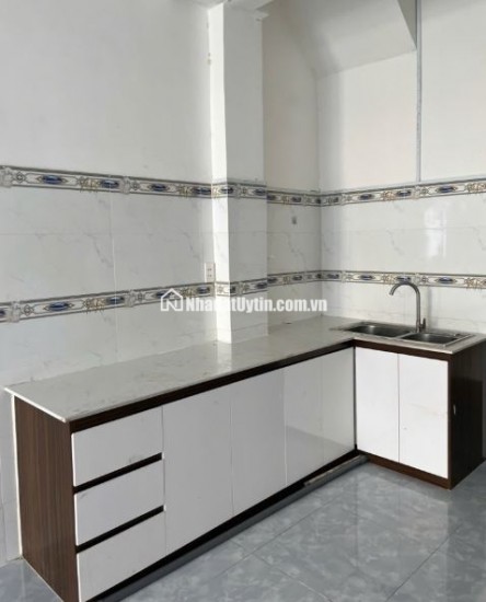 MẶT PHỐ TÂN PHÚ - KINH DOANH NHIỀU LĨNH VỰC - 33 m2 - 2 tầng BTCT - NHÀ CÒN TINH TƯƠM HƠN 3 TỶ.