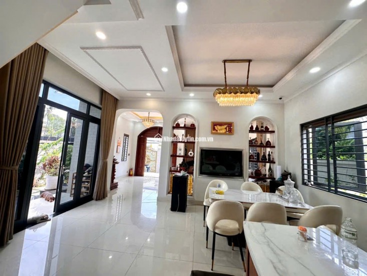 BIỆT THỰ SÂN VƯỜN ĐẸP SIÊU PHẨM – SÁT TT THỦ ĐỨC-373M2 -15X25 CHỈ 14 TỶ(TL)