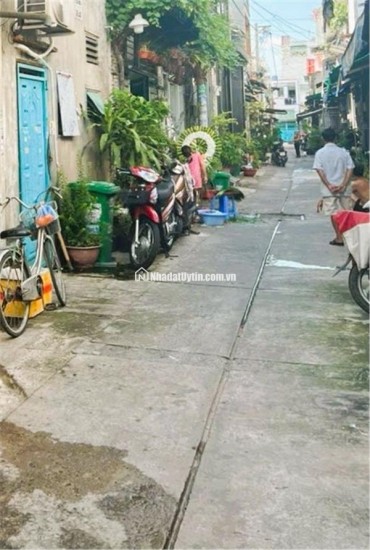 Bán nhà gần Đường gò xoài gần Lê Văn Quới, VỊ TRÍ ĐẸP - GIÁ CHỈ HƠN 2 TỶ, 36M2 X 2 TẦNG