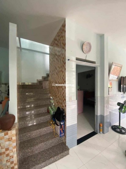 Bán nhà 3 tầng sổ hồng riêng Quận 7
